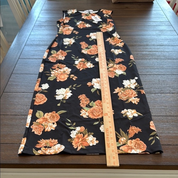 We Wore What Muscle Tank Midi Dress Size Medium - Picture 4 of 11